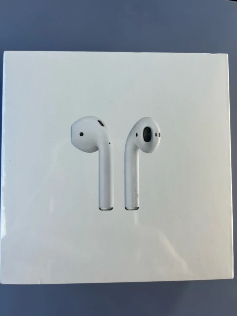 Apple Airpods - Picture 1 of 6